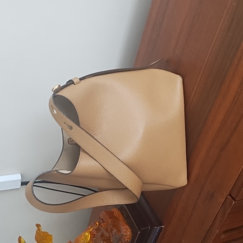 Tory Burch-Romy Small Hobo ,Elegant Tan Leather Shoulder Bag